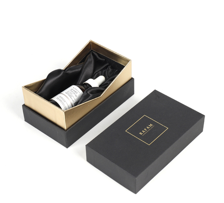 黒いボール紙の香水のPaperLuxury化粧品箱の精油のびん